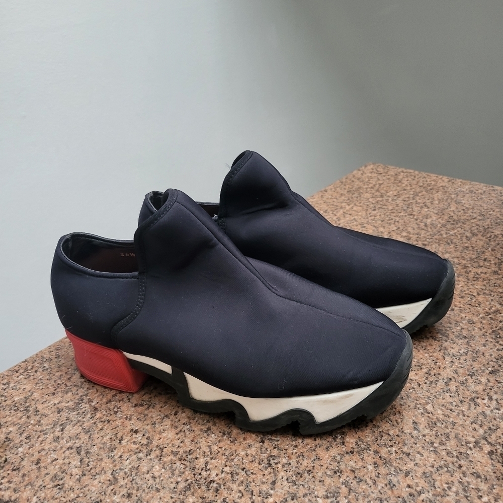 iRi WES I Black Red Low Top Sneaker - Picture 3 of 8